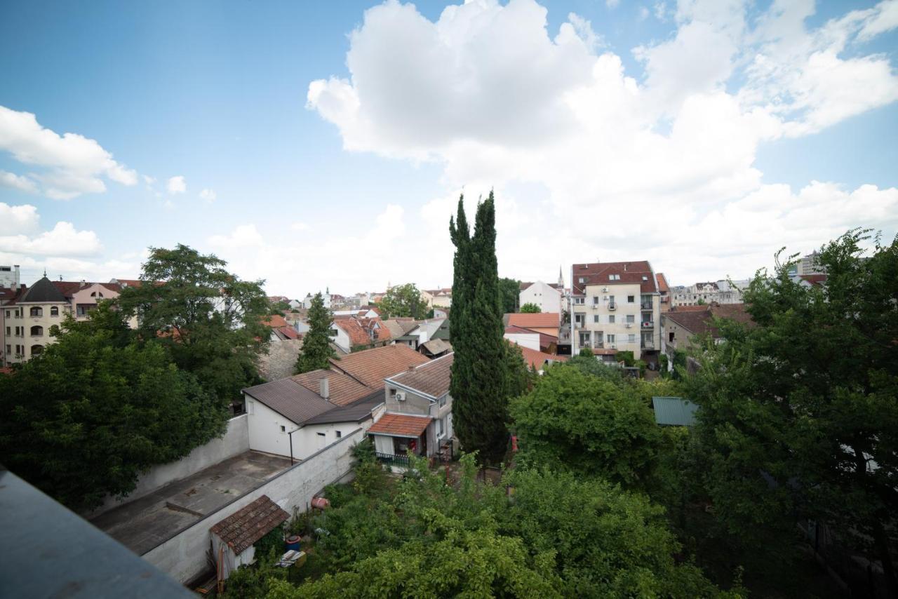 Apartment Vera With Free Garage Novi Sad Luaran gambar